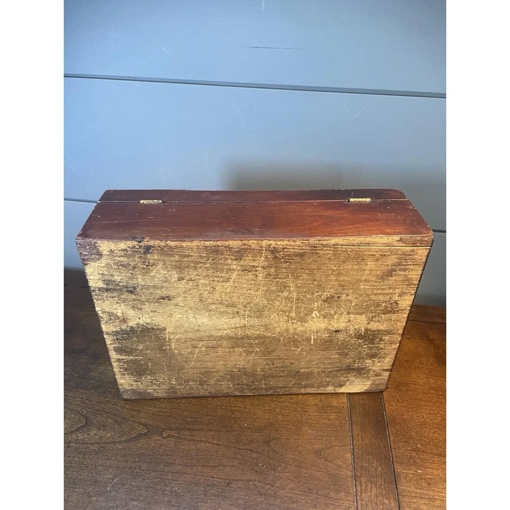 Antique Vintage inlaid SHAKER WOOD BOX  W/BRASS HINGE & Lock